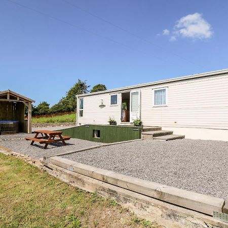 The Lodge Llanelli Esterno foto