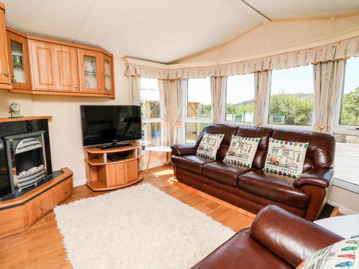 The Lodge Llanelli Esterno foto